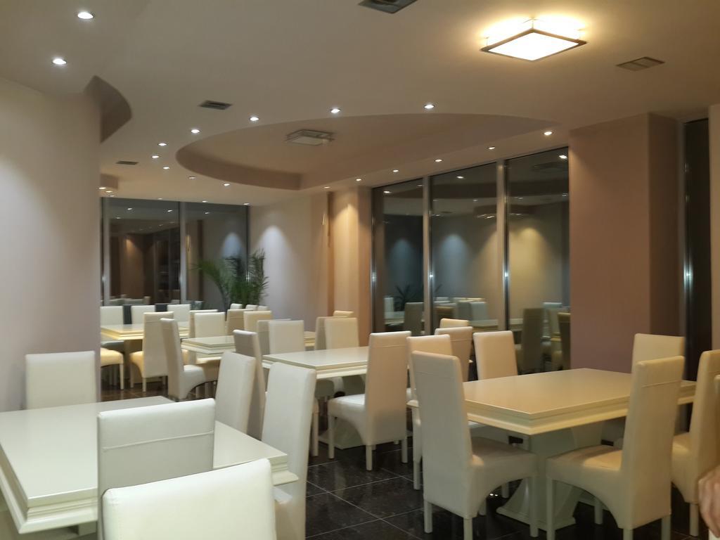 Hotel Konstantin Laplje Selo Luaran gambar