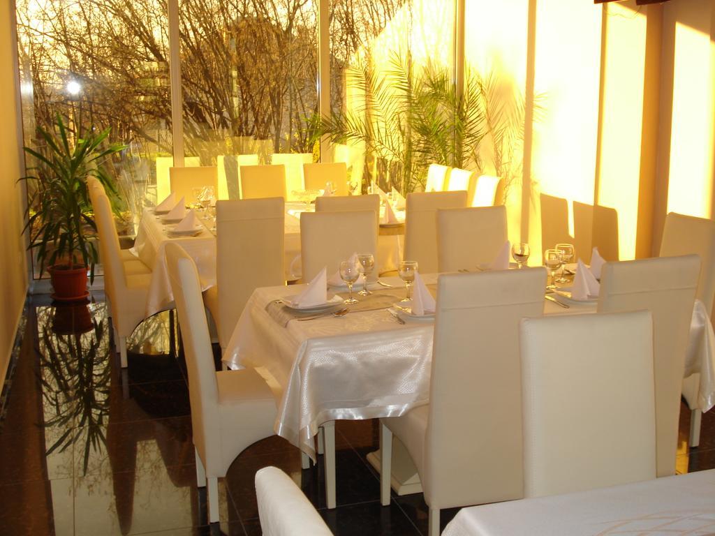 Hotel Konstantin Laplje Selo Luaran gambar