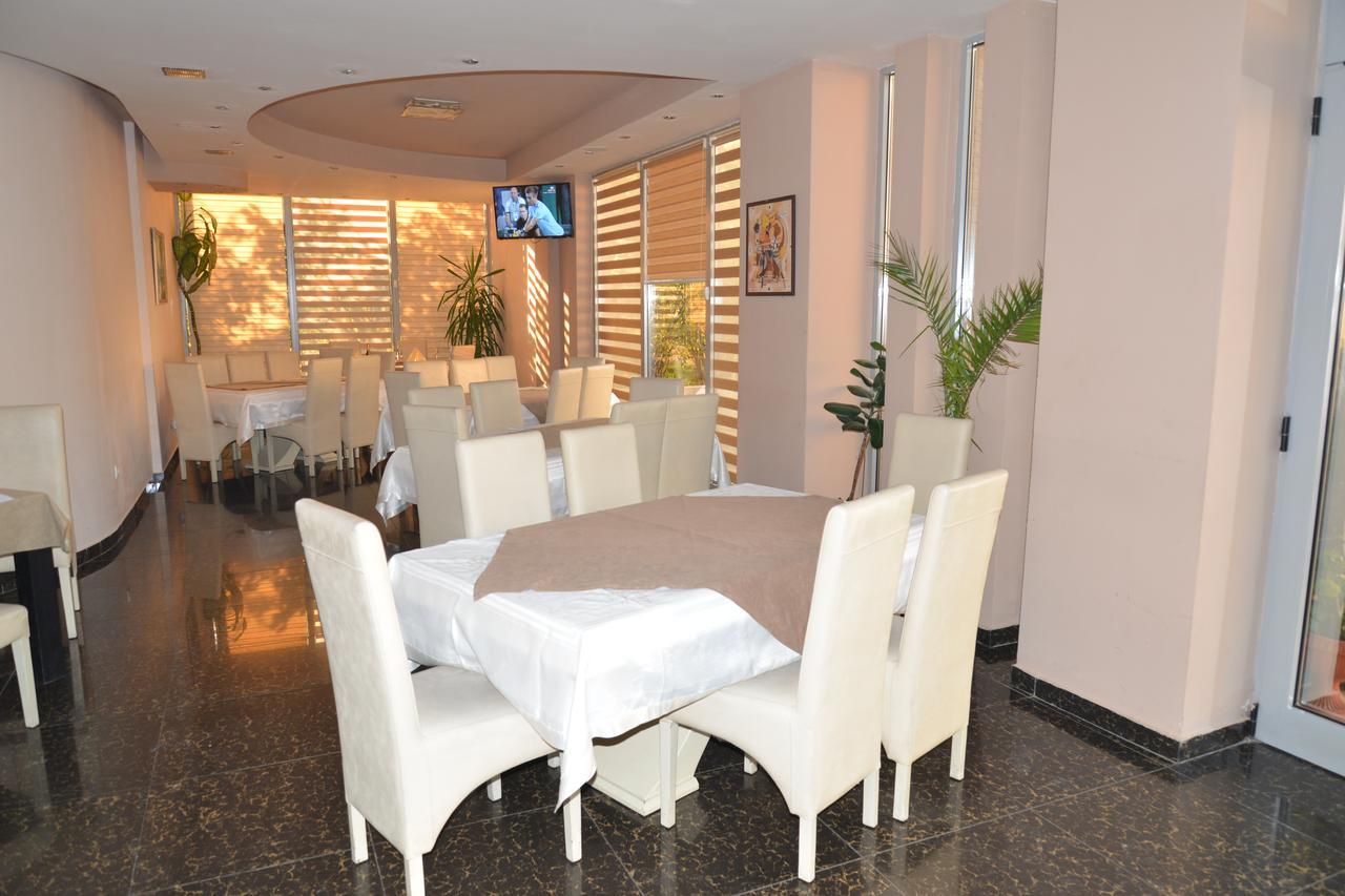 Hotel Konstantin Laplje Selo Luaran gambar